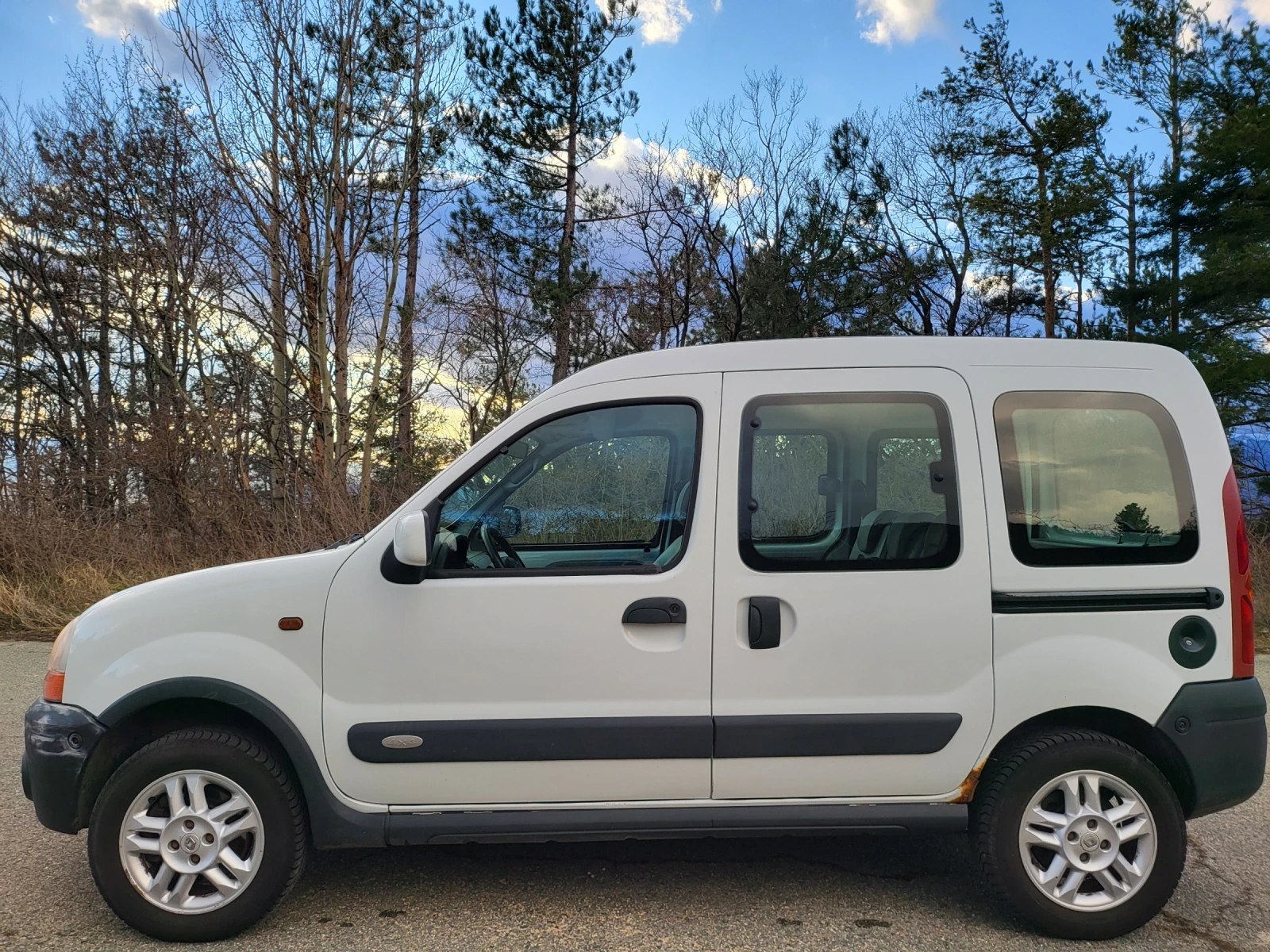 Renault Kangoo 1.6 i 4?4, снимка 7 - Автомобили и джипове - 53623787