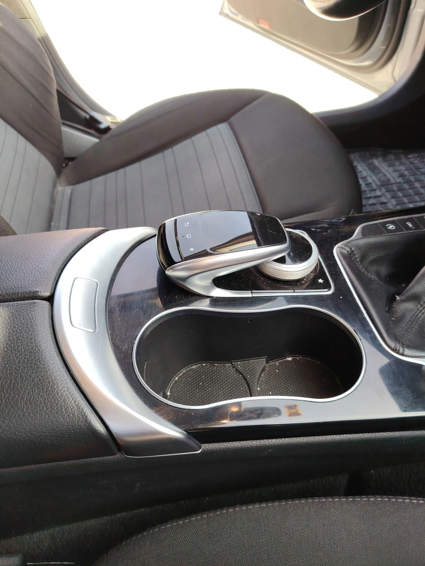 Mercedes-Benz C 180, снимка 17 - Автомобили и джипове - 53908353