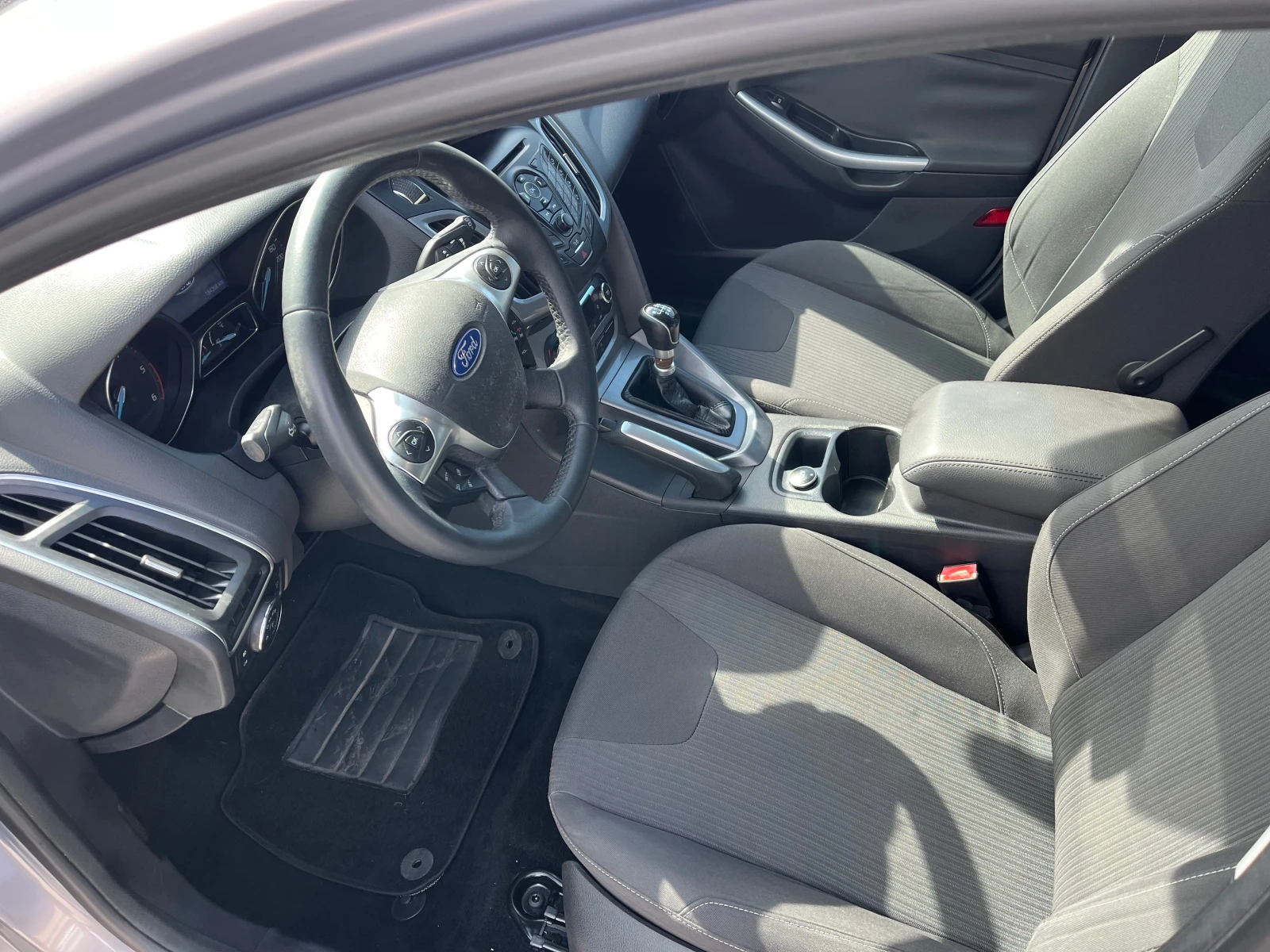 Ford Focus 1.6TDCI, снимка 11 - Автомобили и джипове - 53934634