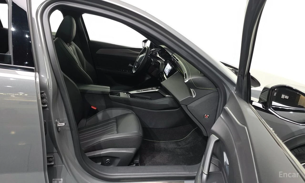 Peugeot 408 1.2 Pure Tech GT | ШИБЕДАХ | 360 КАМЕРА | KEYLESS , снимка 12 - Автомобили и джипове - 54819191