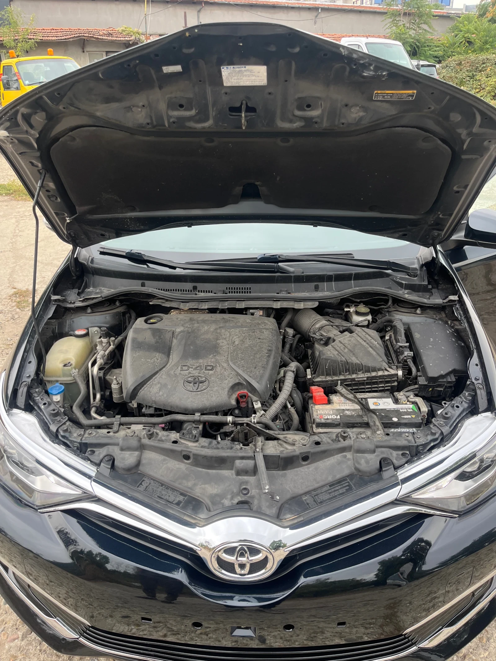 Toyota Auris 1.6 d4d lounge carplay full led, снимка 10 - Автомобили и джипове - 56220299