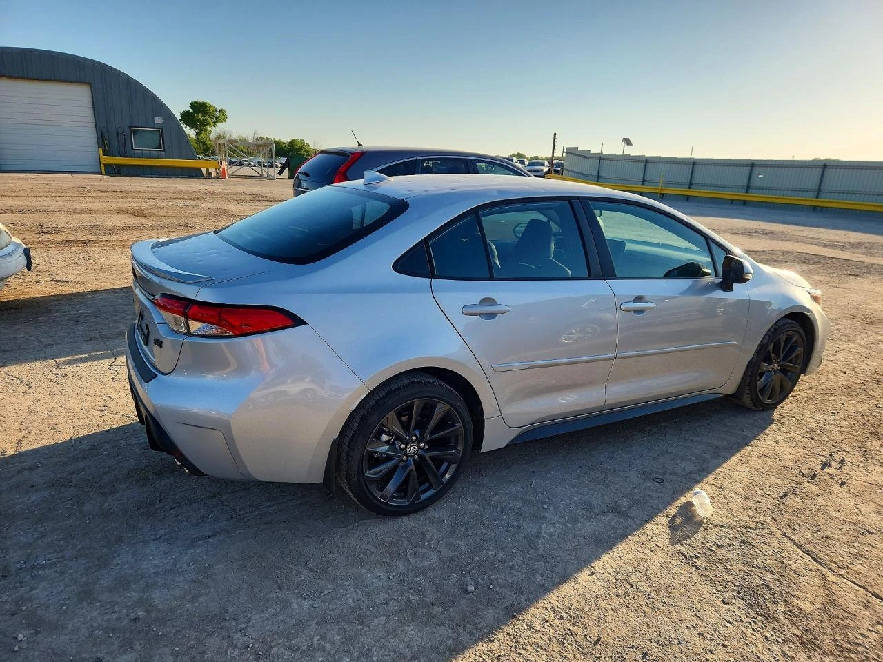 Toyota Corolla 2.0l Se, снимка 3 - Автомобили и джипове - 56225630