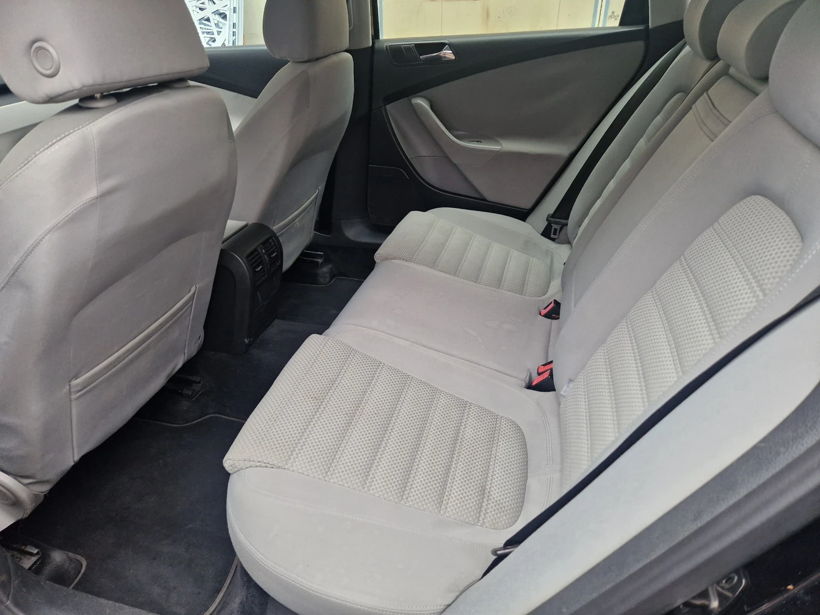 VW Passat, снимка 5 - Автомобили и джипове - 56462868