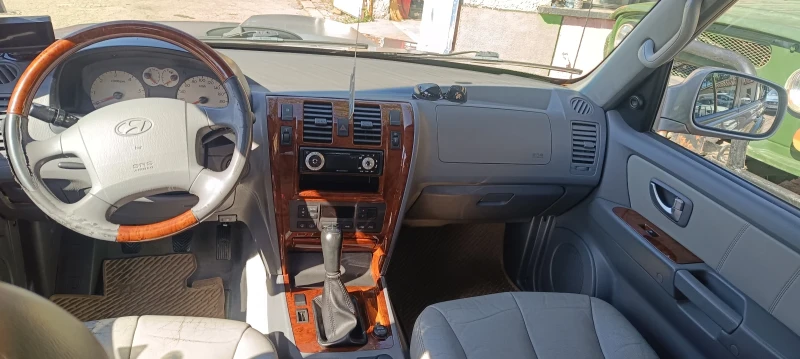 Hyundai Terracan, снимка 2 - Автомобили и джипове - 48758211