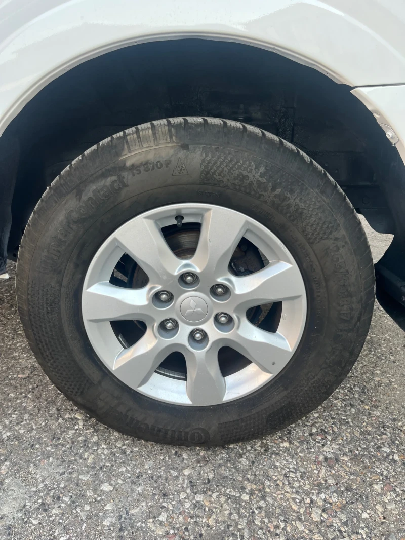 Mitsubishi Pajero Di-D 3.2, снимка 15 - Автомобили и джипове - 51583199