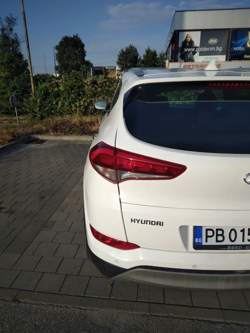 Hyundai Tucson, снимка 4 - Автомобили и джипове - 52130440