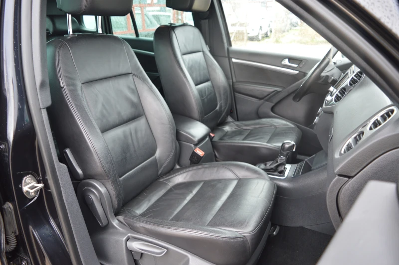 VW Tiguan VW Tiguan R-LINE AUTOMAT 4X4 FACELIFT, снимка 17 - Автомобили и джипове - 53053560
