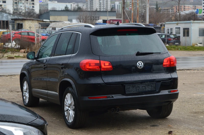 VW Tiguan VW Tiguan R-LINE AUTOMAT 4X4 FACELIFT, снимка 11 - Автомобили и джипове - 53053560