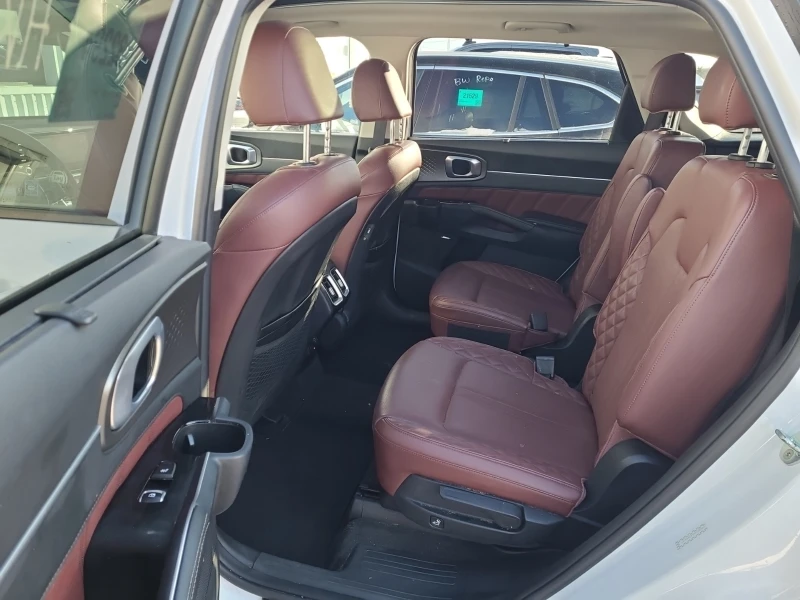 Kia Sorento 2.5L 4cyl AWD, снимка 4 - Автомобили и джипове - 53597322