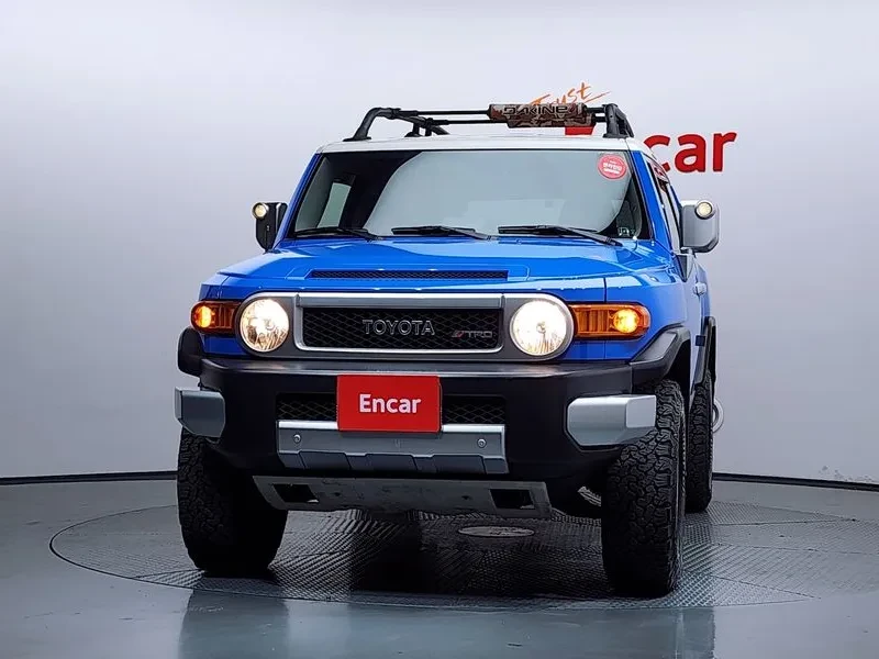 Toyota Fj cruiser 4WD V6, снимка 3 - Автомобили и джипове - 54961673