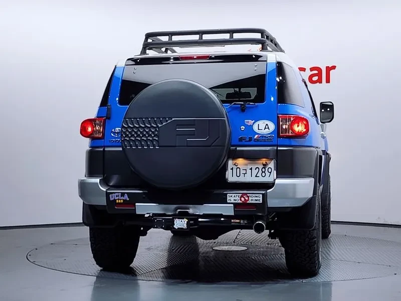 Toyota Fj cruiser 4WD V6, снимка 4 - Автомобили и джипове - 54961673