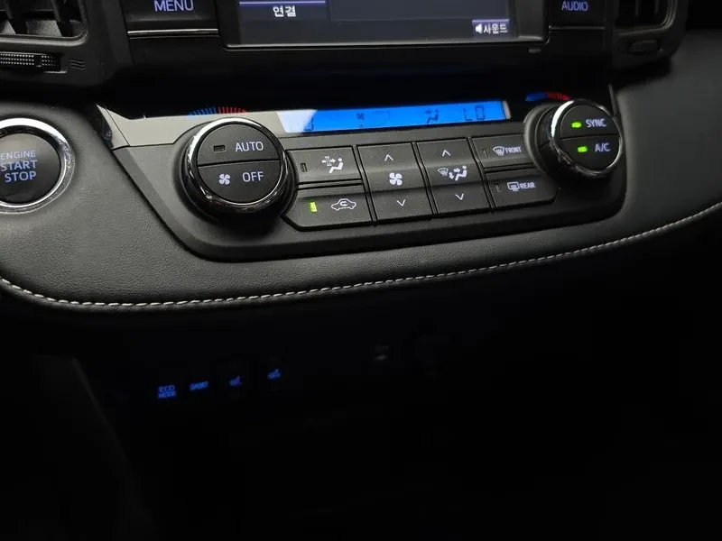 Toyota Rav4 2.5 2Wd 4Th Generation, снимка 17 - Автомобили и джипове - 56354494