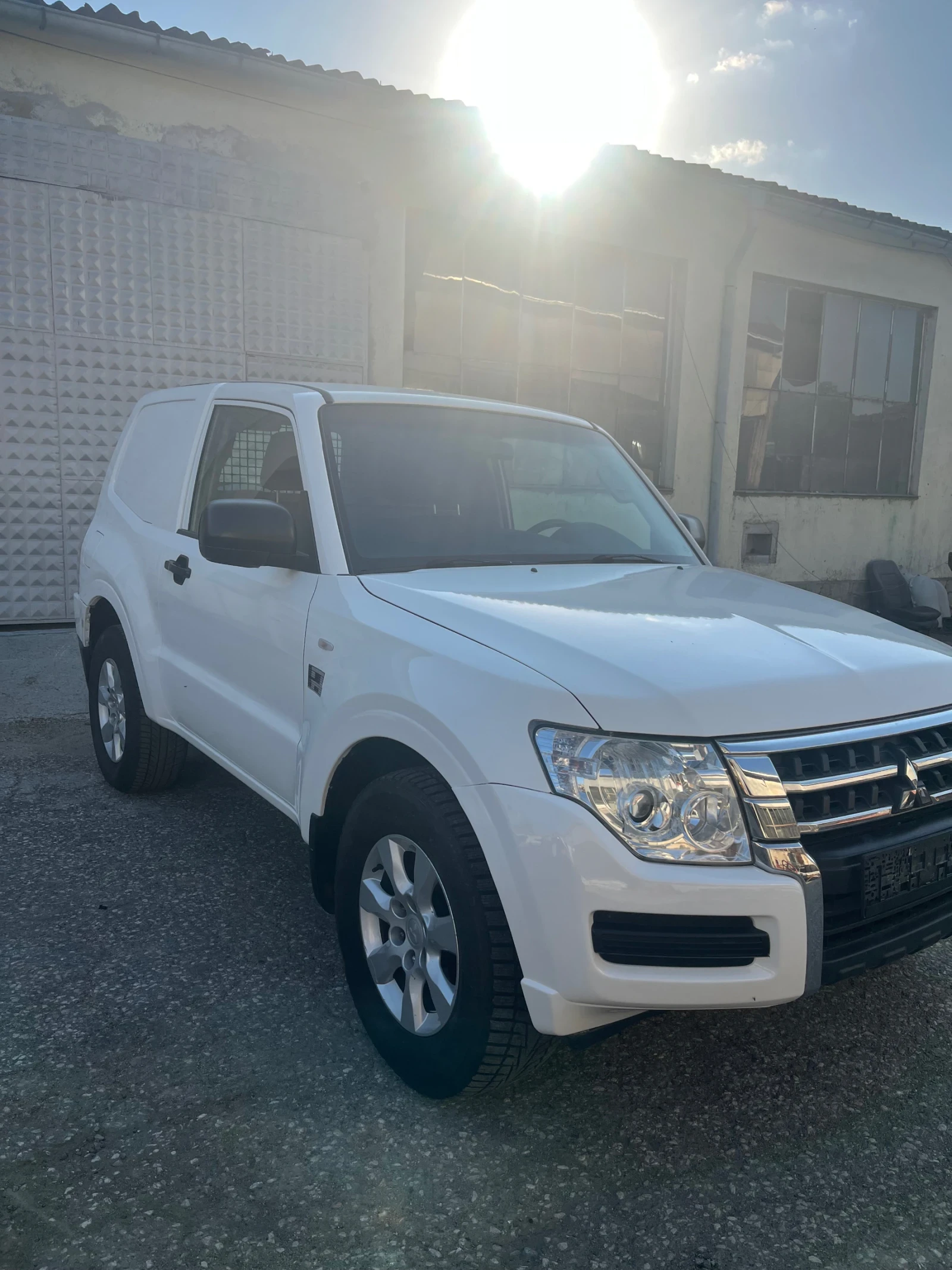 Mitsubishi Pajero Di-D 3.2 - изображение 3