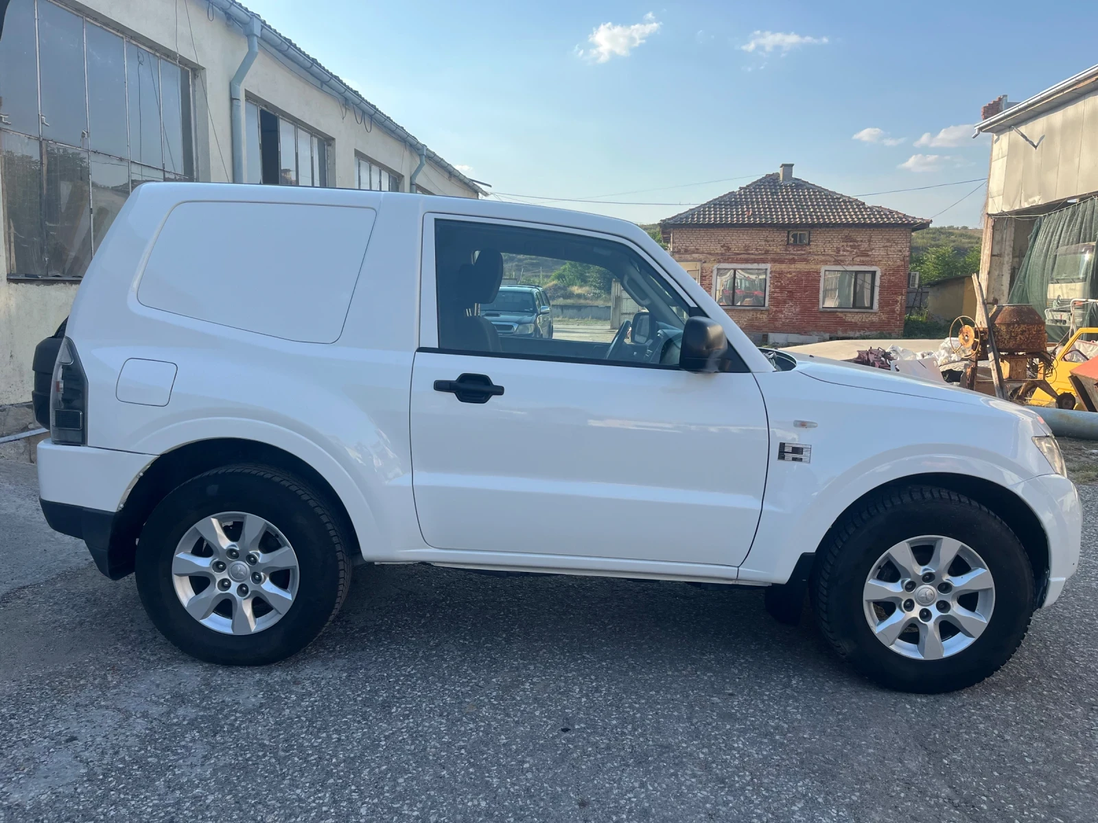 Mitsubishi Pajero Di-D 3.2 - изображение 4