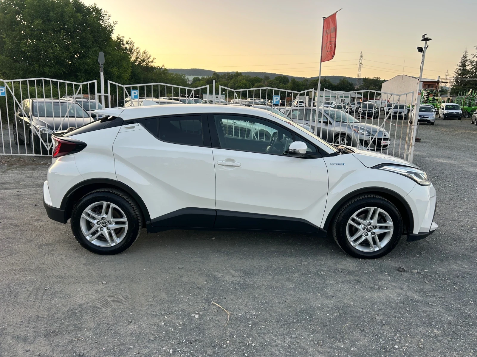 Toyota C-HR FACELIFT / 1.8 HYBRID / ЕВРО 6F / ЗАДНА КАМЕРА  - изображение 4