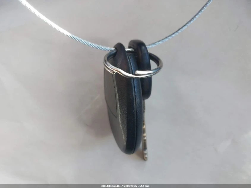 Chevrolet Suburban 5.3L V-8 VVT, 320HP 4X2 Drive - изображение 3