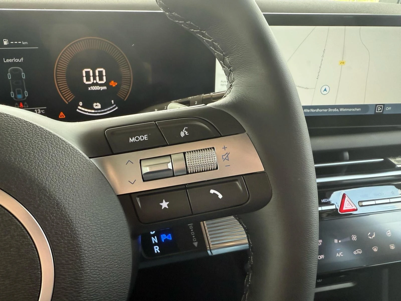 Hyundai Tucson 1.6 T-GDI, снимка 12 - Автомобили и джипове - 53770312