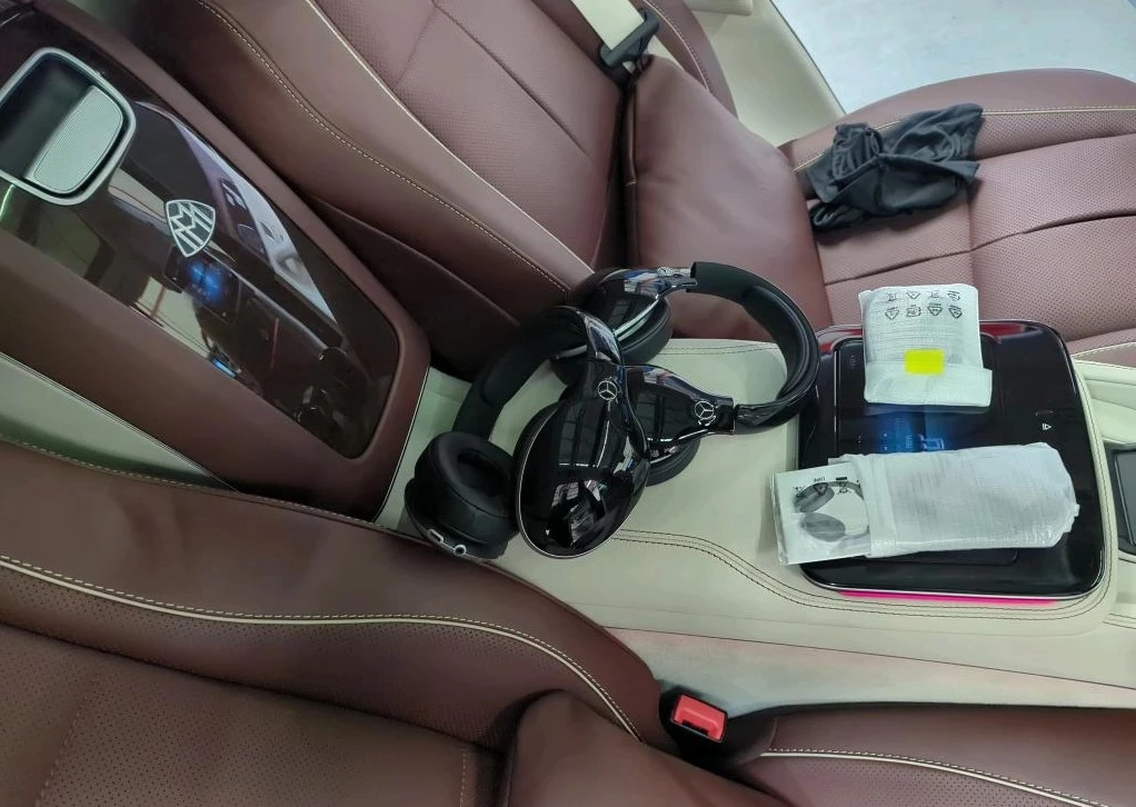 Mercedes-Benz GLS 600 Maybach 600 4MATIC V8 SPARK HEAD UP, снимка 8 - Автомобили и джипове - 54051049