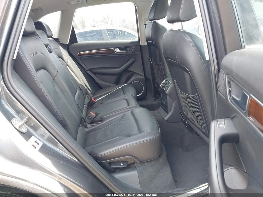 Audi Q5 2.0l 2.0T Premium, снимка 8 - Автомобили и джипове - 54141619