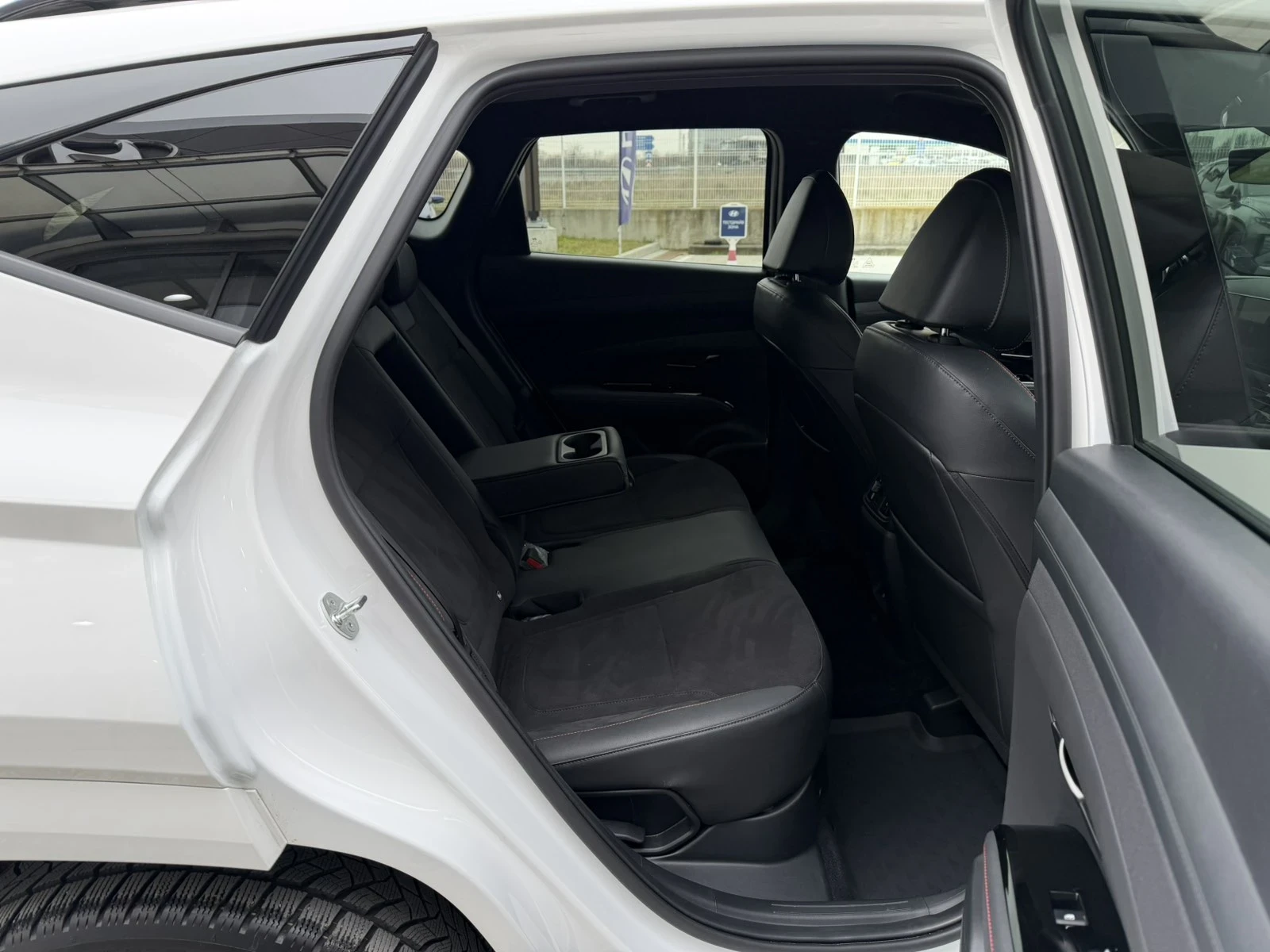 Hyundai Tucson PREMIUM N-Line 4X4, снимка 10 - Автомобили и джипове - 54503209
