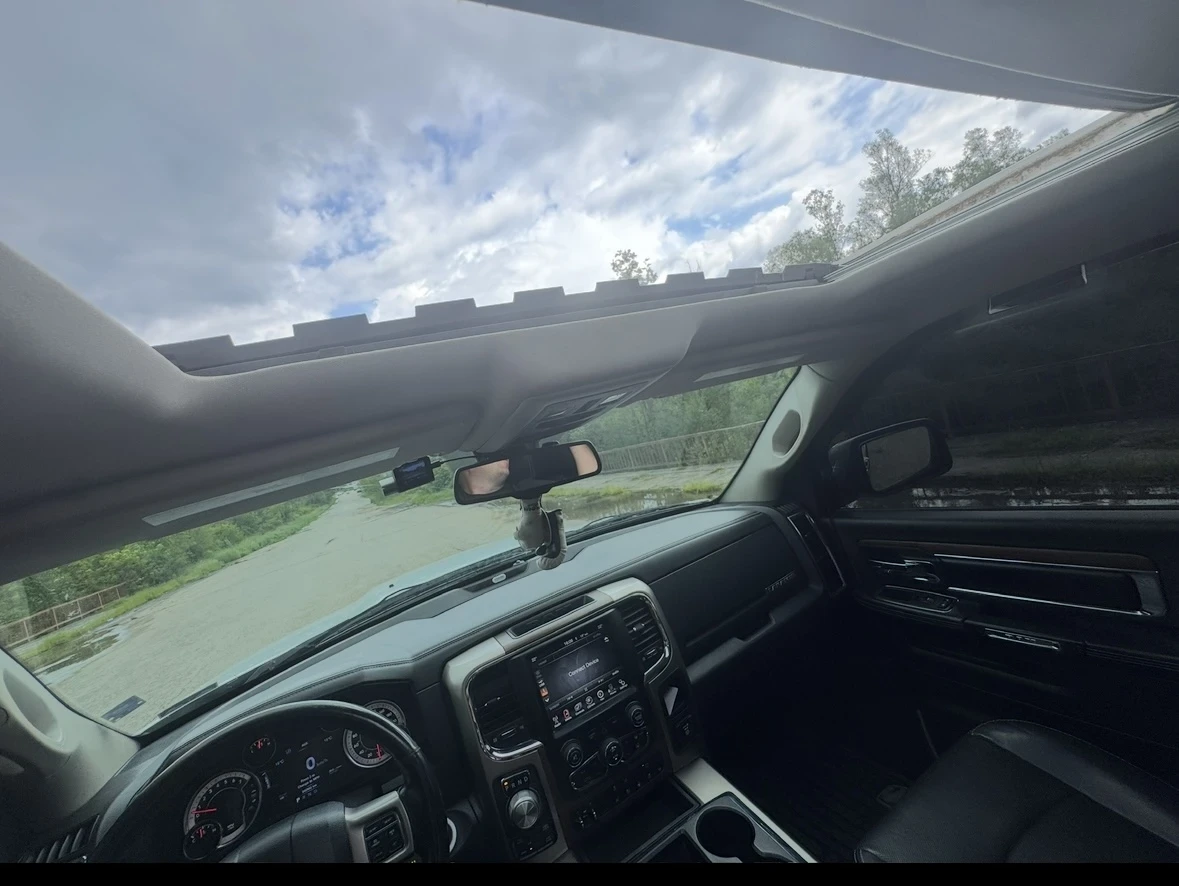 Dodge RAM 1500, снимка 3 - Автомобили и джипове - 54634177