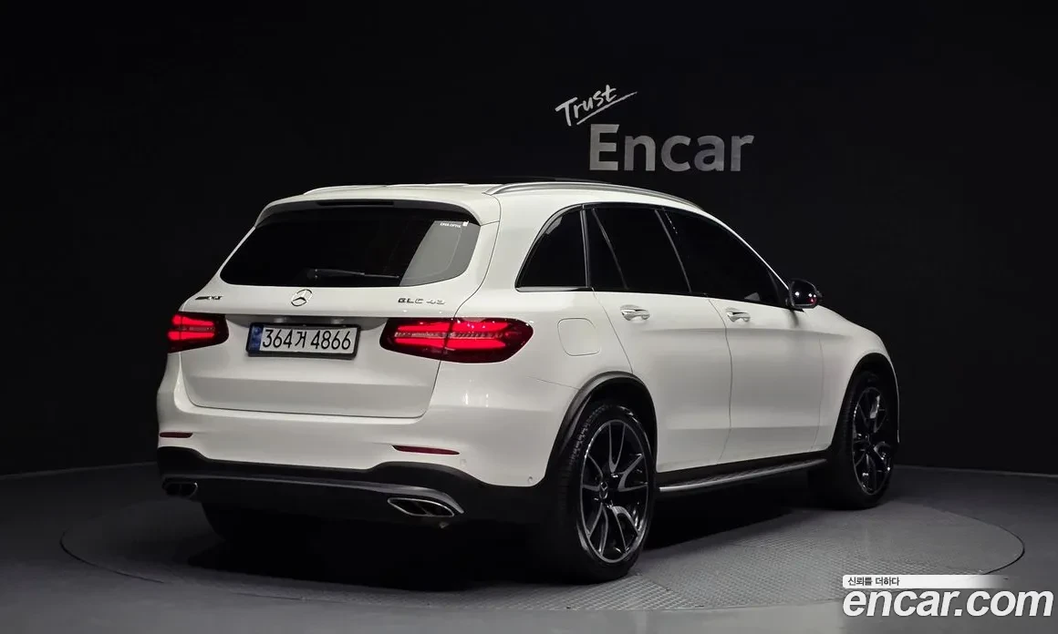 Mercedes-Benz GLC 43 AMG FULL, снимка 2 - Автомобили и джипове - 54691567