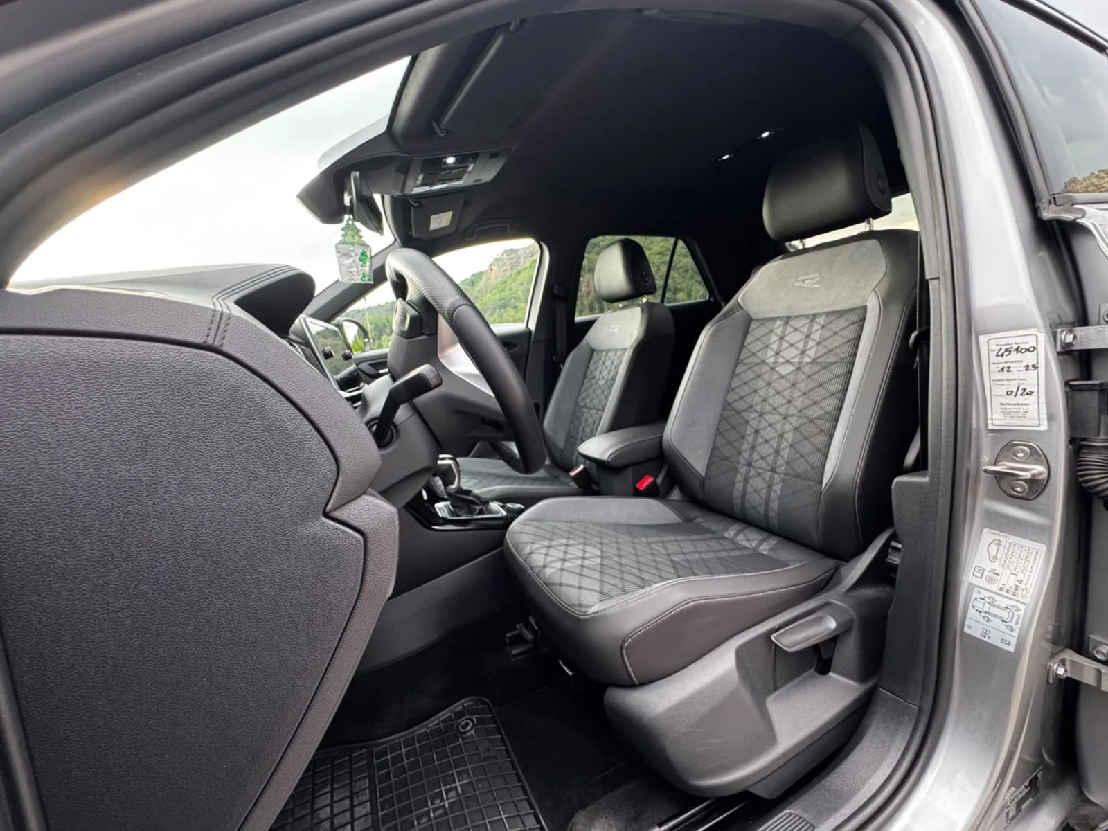 VW T-Roc 2.0TDI, 4Х4, R-LINE, FULL, 53230km, КАМЕРА 360 , снимка 9 - Автомобили и джипове - 55195027