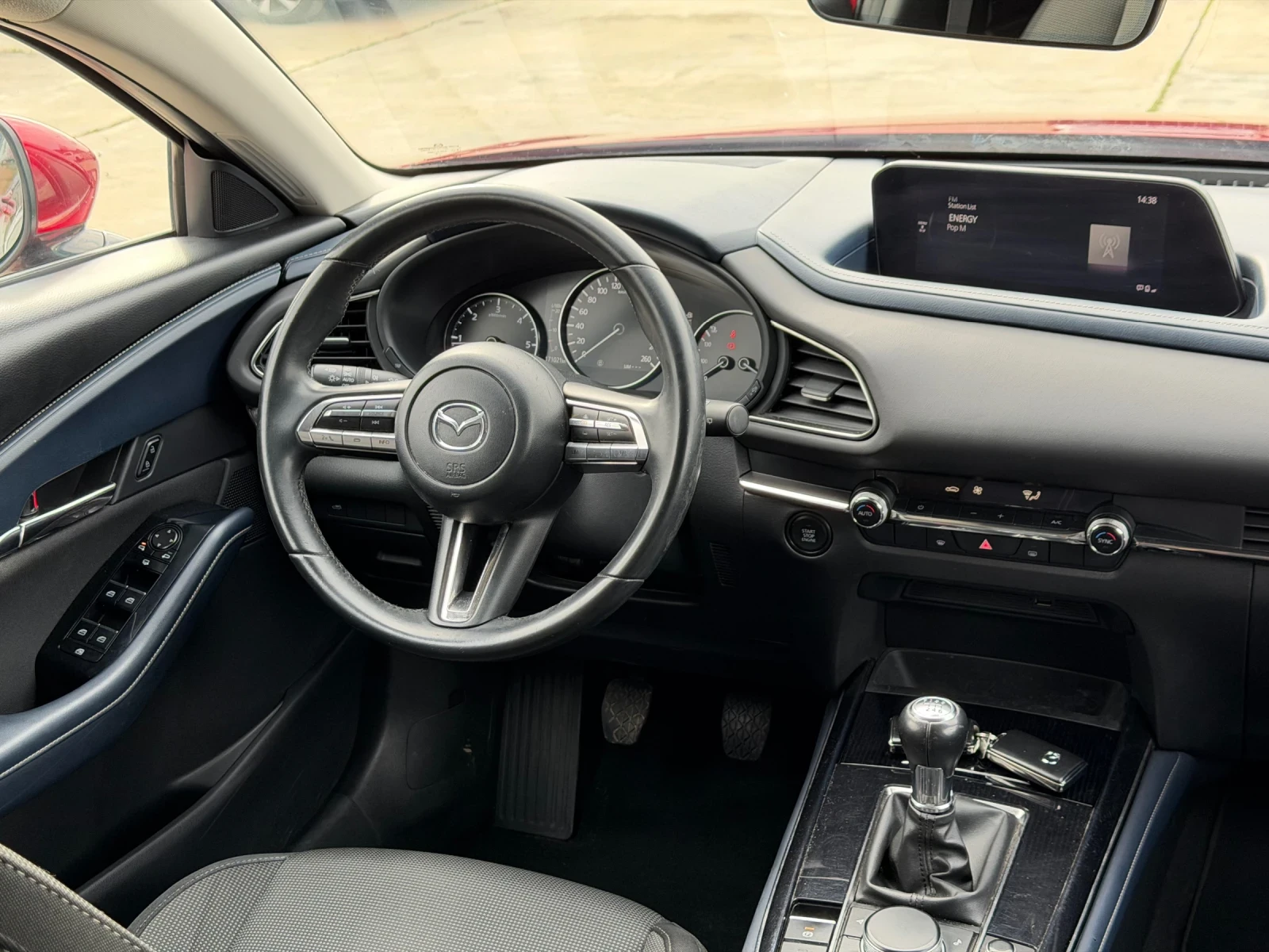 Mazda CX-30 1.8 Red Crystal Metallic , снимка 5 - Автомобили и джипове - 55526536