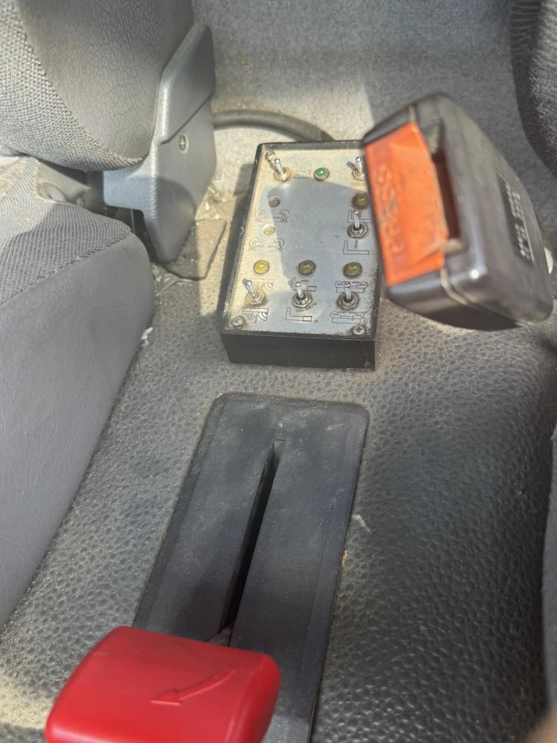 Nissan Atleon До 3.5 тона, снимка 8 - Камиони - 53102797