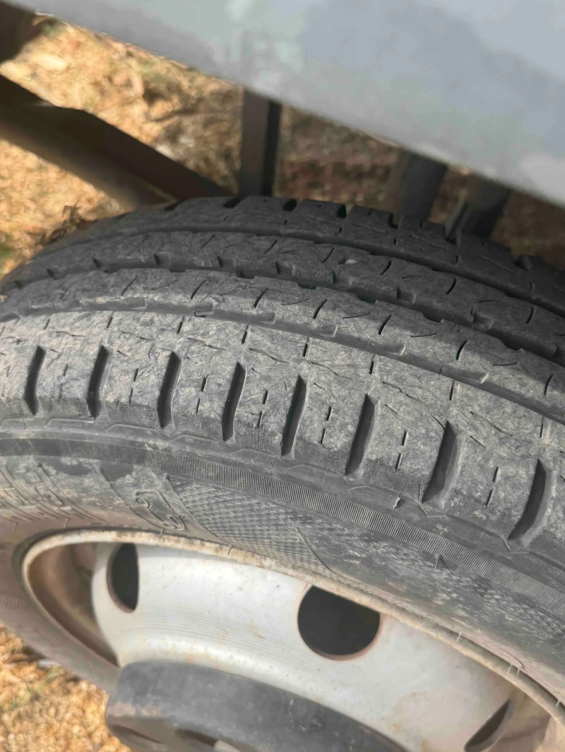 Nissan Atleon До 3.5 тона, снимка 11 - Камиони - 53102797