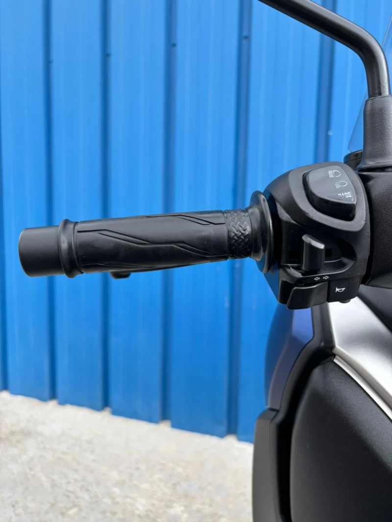 Yamaha X-max 300i Abs Tc Led, снимка 7 - Мотоциклети и мототехника - 51702945