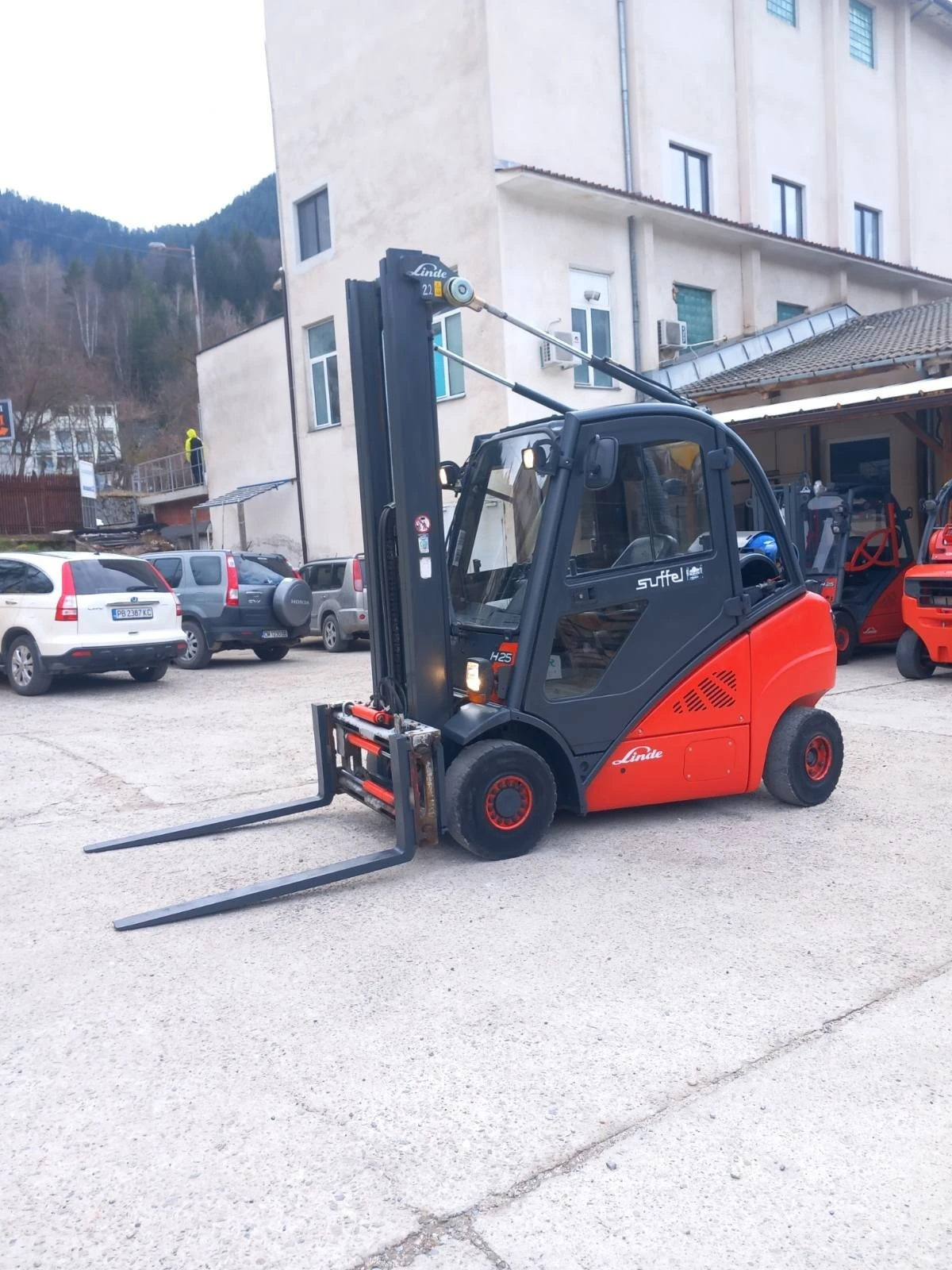  Linde   6.40  25   | Mobile.bg   5