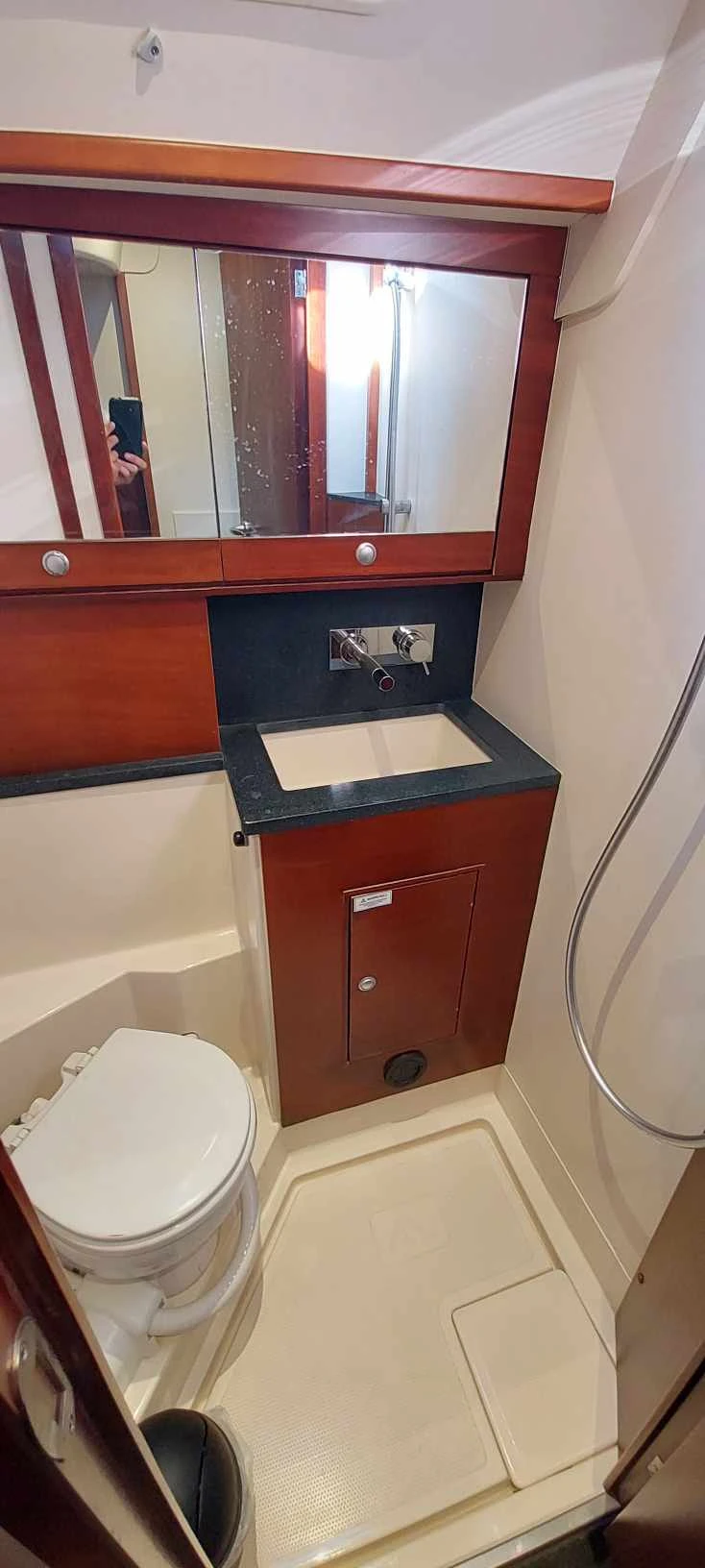 ���������� ����� Hanse 540e | Mobile.bg � ����������� 12