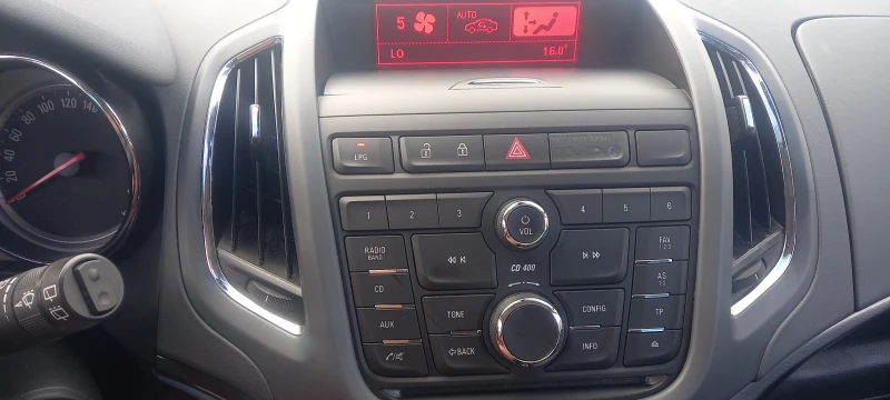 Opel Zafira LPG-ГАЗ/БЕНЗН COSMO 7-МЕСТА ИЗКЛЮЧИТЕЛА СЕРВИ КНИЖ, снимка 11 - Автомобили и джипове - 12491033