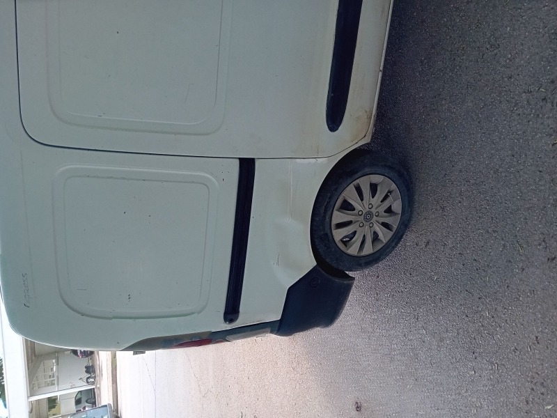 Renault Kangoo 1.9д, снимка 5 - Автомобили и джипове - 46535150