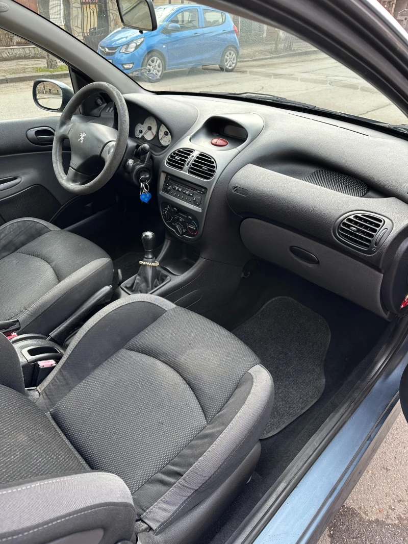 Peugeot 206 1, 4 benzin, снимка 9 - Автомобили и джипове - 49245506