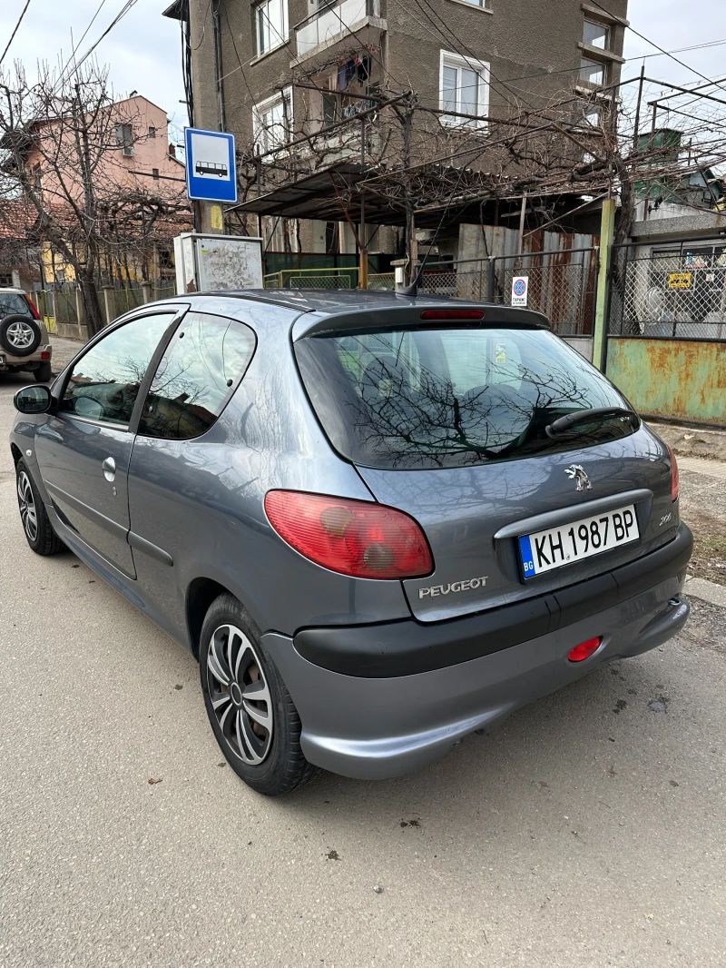 Peugeot 206 1, 4 benzin, снимка 4 - Автомобили и джипове - 49245506