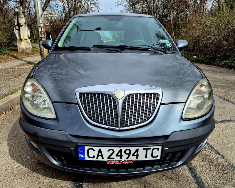 Lancia Ypsilon 1.2i, снимка 2 - Автомобили и джипове - 49513910