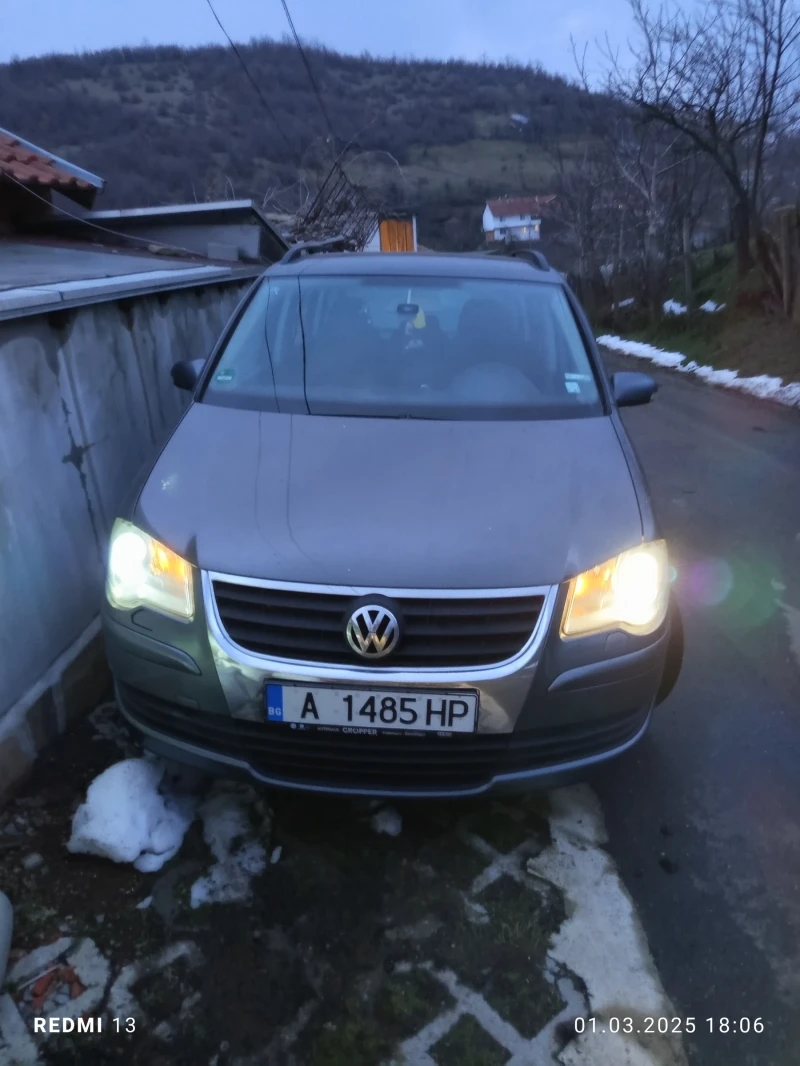 VW Touran, снимка 6 - Автомобили и джипове - 49580120