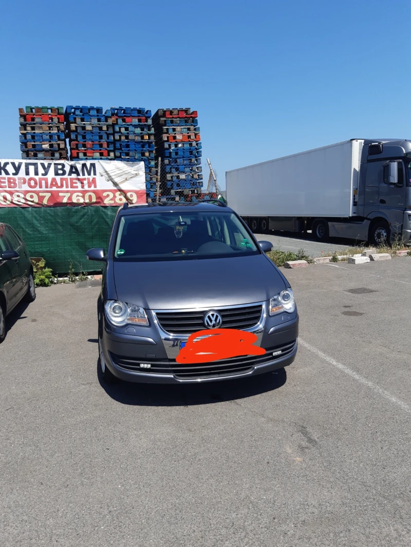 VW Touran, снимка 2 - Автомобили и джипове - 49580120