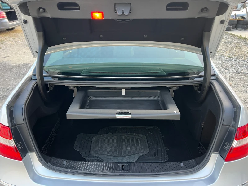 Mercedes-Benz E 250 2.2CDI- 204к.с./ Подгрев/ Парктроник/ ел. Седалки, снимка 9 - Автомобили и джипове - 51000783