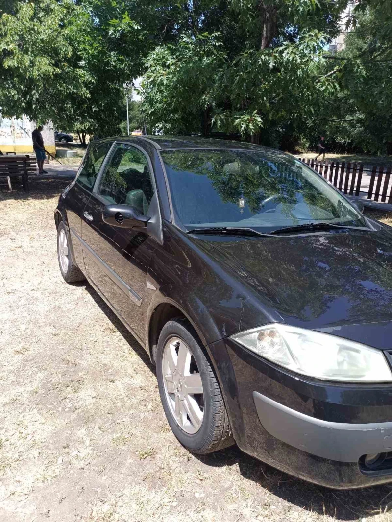 Renault Megane 1.6i, снимка 3 - Автомобили и джипове - 51543153
