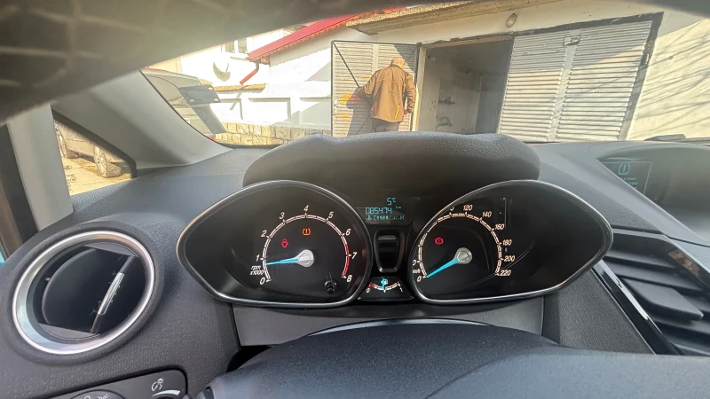 Ford Fiesta 1.4 , снимка 8 - Автомобили и джипове - 52623888