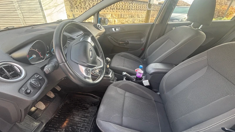 Ford Fiesta 1.4 , снимка 7 - Автомобили и джипове - 52623888
