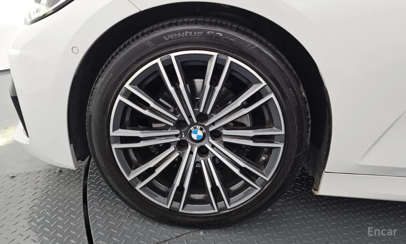 BMW 320, снимка 5 - Автомобили и джипове - 53031593