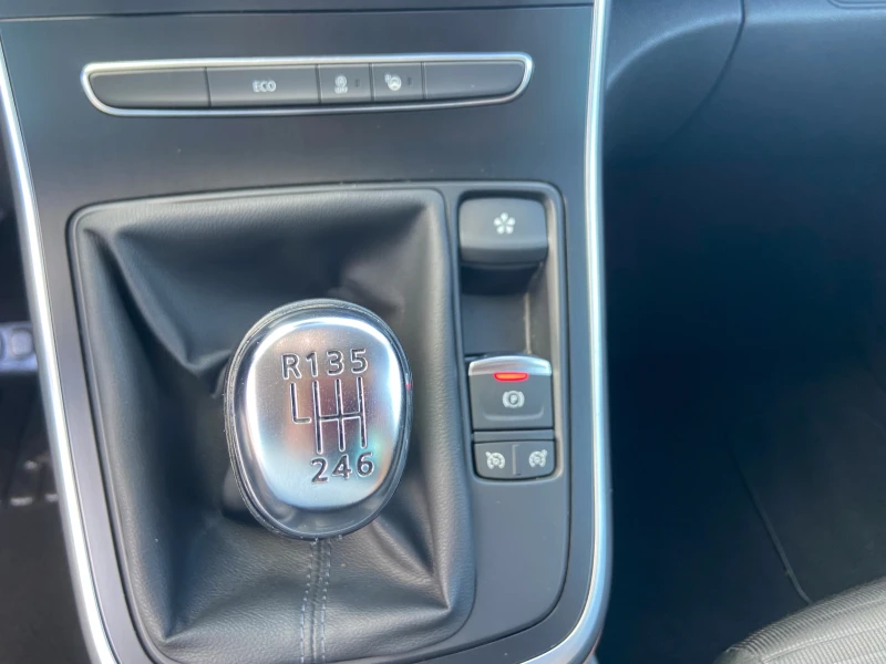 Renault Grand scenic Изключително запазен!, снимка 13 - Автомобили и джипове - 53521702