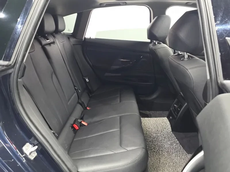 BMW 320 - САМО 30% АВАНС, снимка 12 - Автомобили и джипове - 55406738