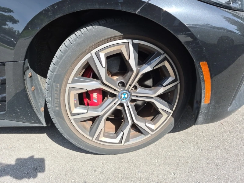 BMW i4 CARFAX ������� | 2023 | 63 375 �� | Mobile.bg � ����������� 6