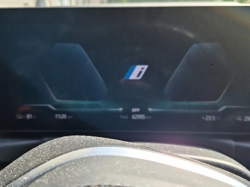 BMW i4 CARFAX ������� | 2023 | 63 375 �� | Mobile.bg � ����������� 9