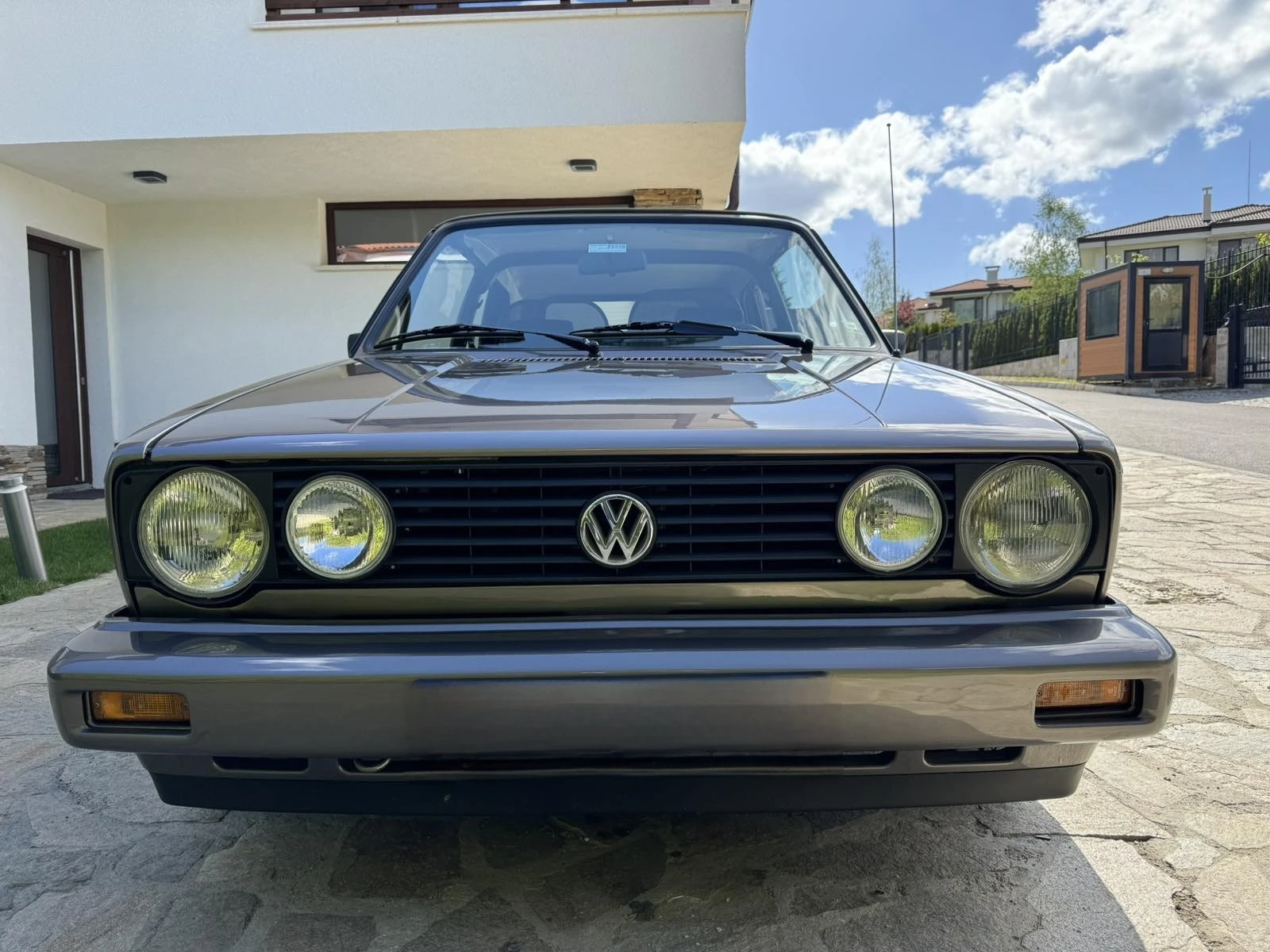 VW Golf I Cabrio Автоматик - изображение 2